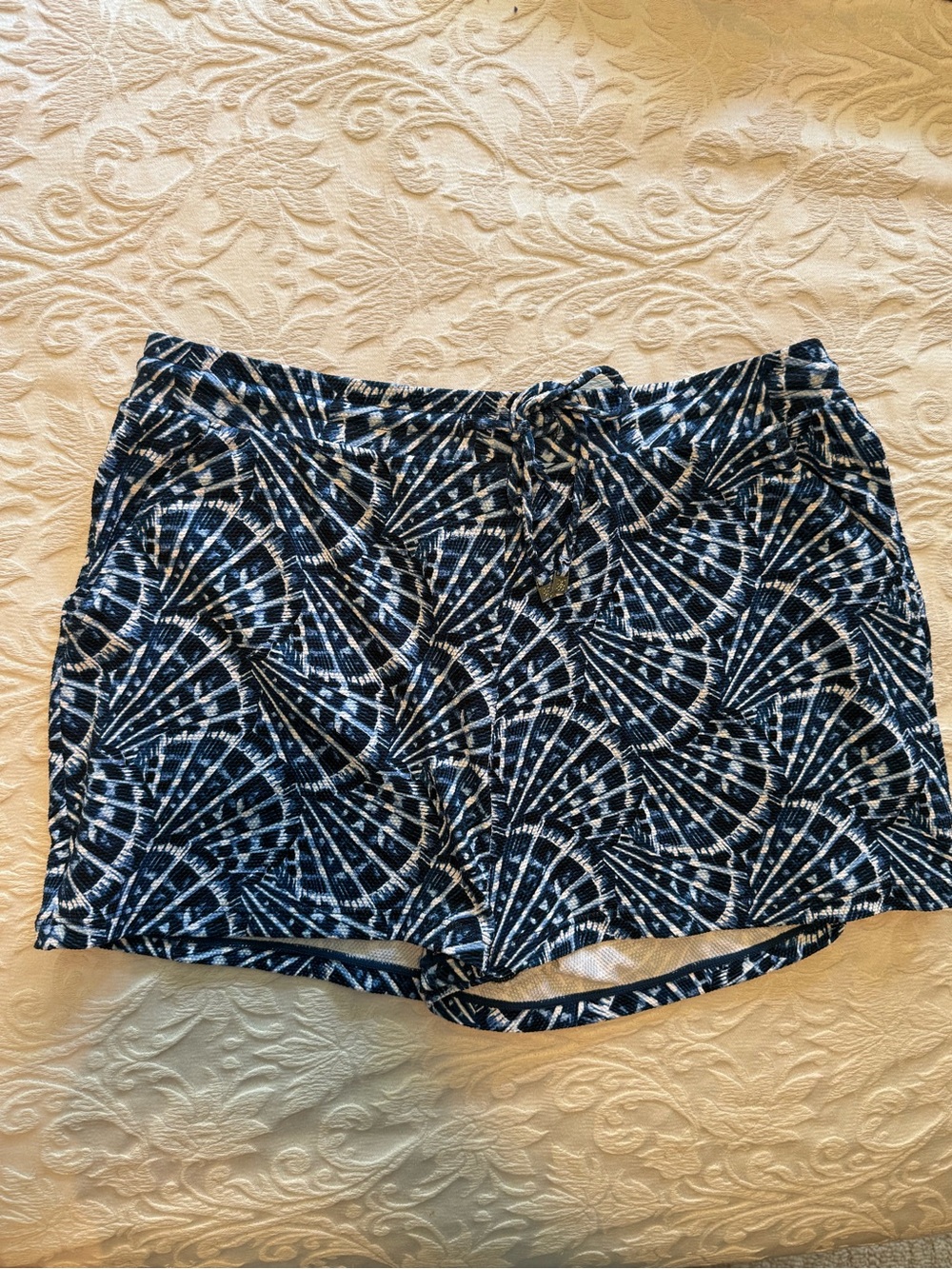 Tommy Bahama Navy and White Patterned Drawstring Swim Cover Up Shorts M
